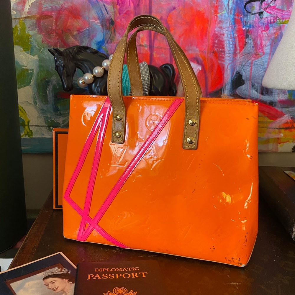 Ultra RARE LOUIS VUITTON Robert Wilson Neon Vernis Purse Tote Shoulder Bag 02